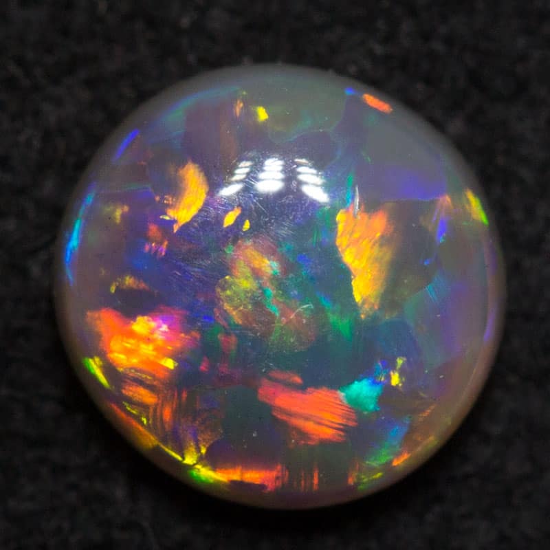 0.35 ct dark opal 5x5x2mm