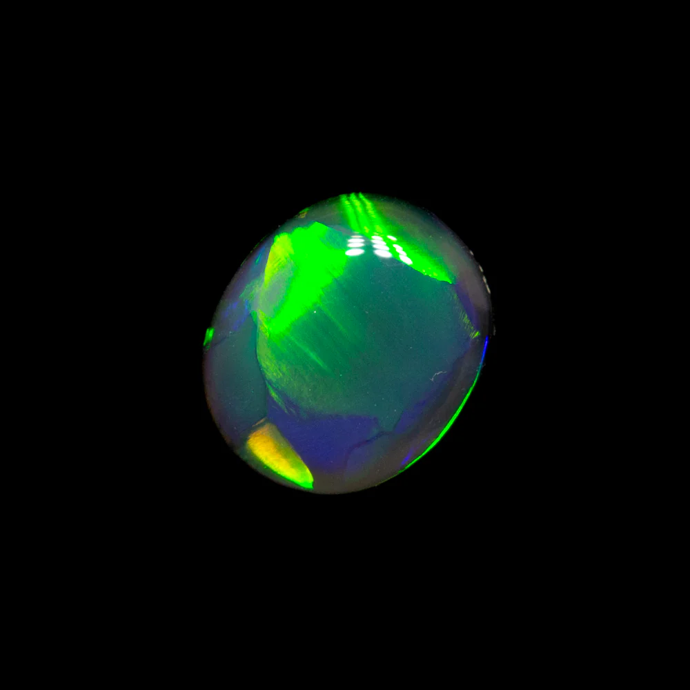 0.37 ct black opal 5.7x4.9x2mm - Image 2