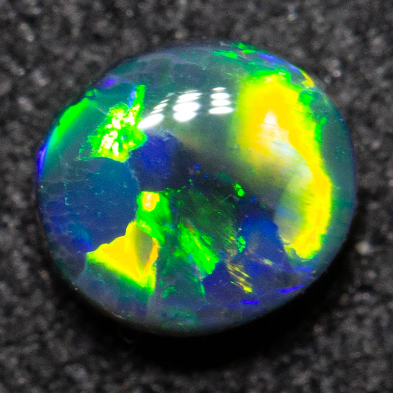 0.40 ct black opal 4.7x4.2x2.7mm