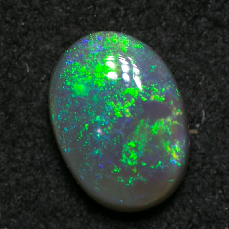 0.40 ct dark opal 6x4x2mm