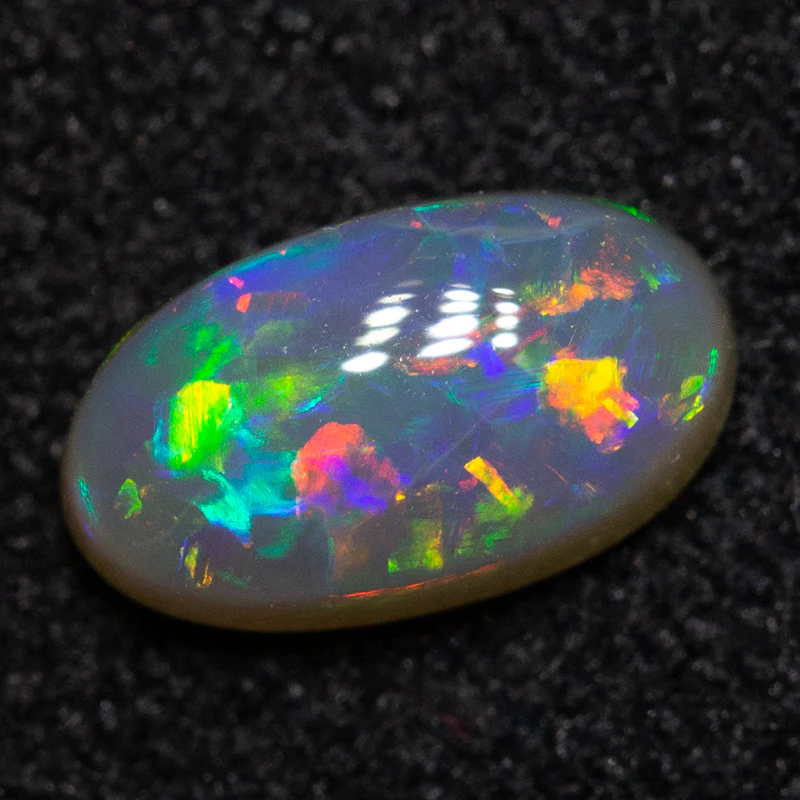 0.48 ct crystal opal 6.7x3.9x2.6mm