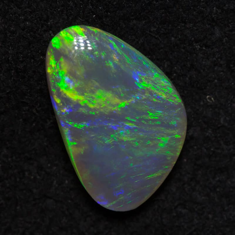 0.54 ct dark opal 8x5x2mm
