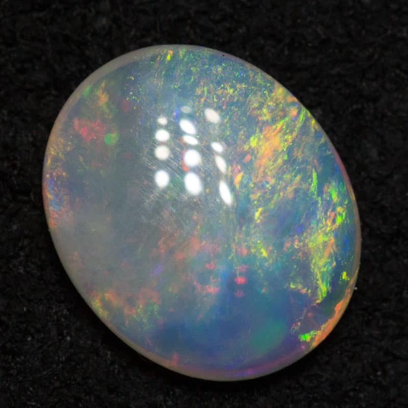 0.64 ct white opal 7.2x6x2.3mm