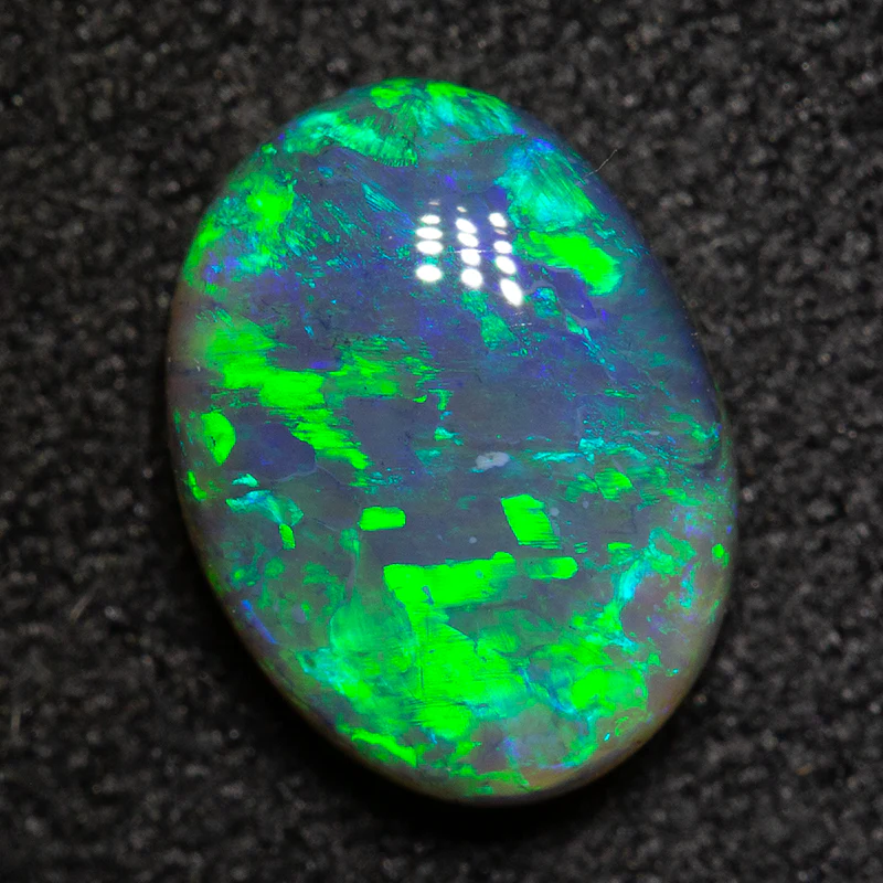 1.22 ct dark opal 8.3x7x3.4mm