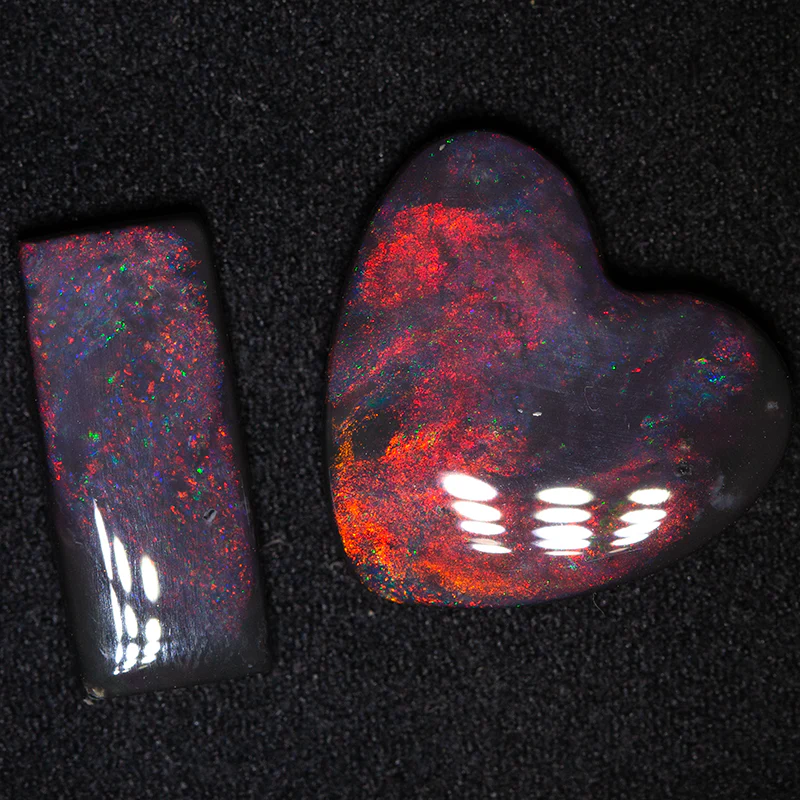 14.87 ct black opal set