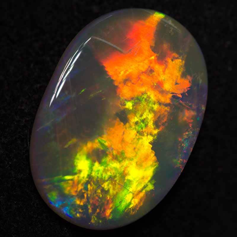 2.11 ct light opal 19x15x2mm