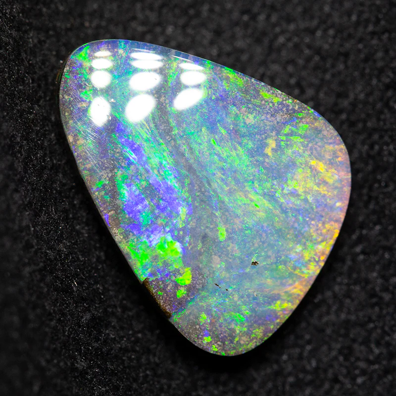 2.87 ct boulder opal 11.8x8.4x3.5mm