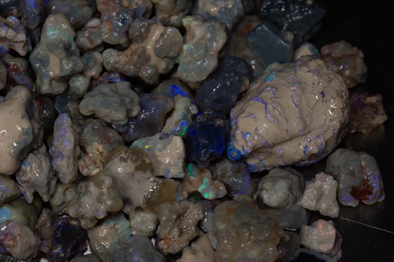 2244 ct rough opal parcel - Image 2