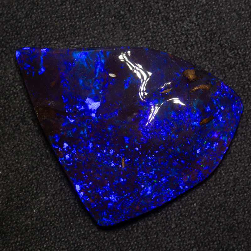 26.68 ct boulder opal 29x22.5x6.3mm
