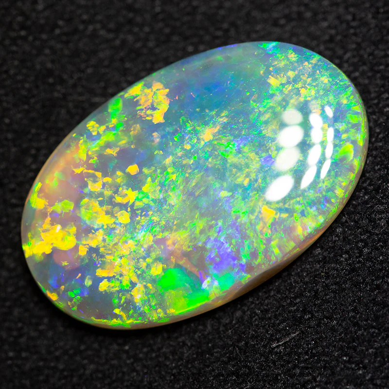 4.61 ct crystal opal 17.2x11.1x3.6mm