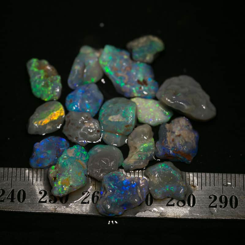 41 ct rough opal parcel 17 pc for the Intermediate opal cutter