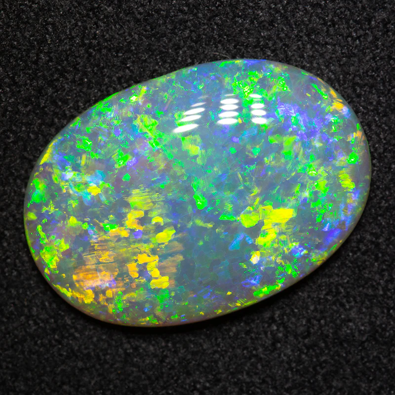 4.39 ct dark opal 17.3x12.1x3.1mm