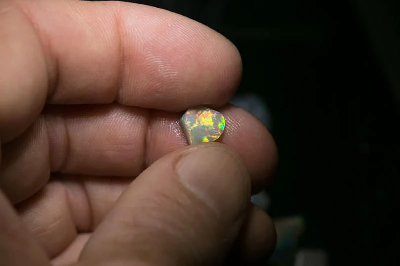 85 ct 17pc rough opal parcel for intermediate cutters - Image 3