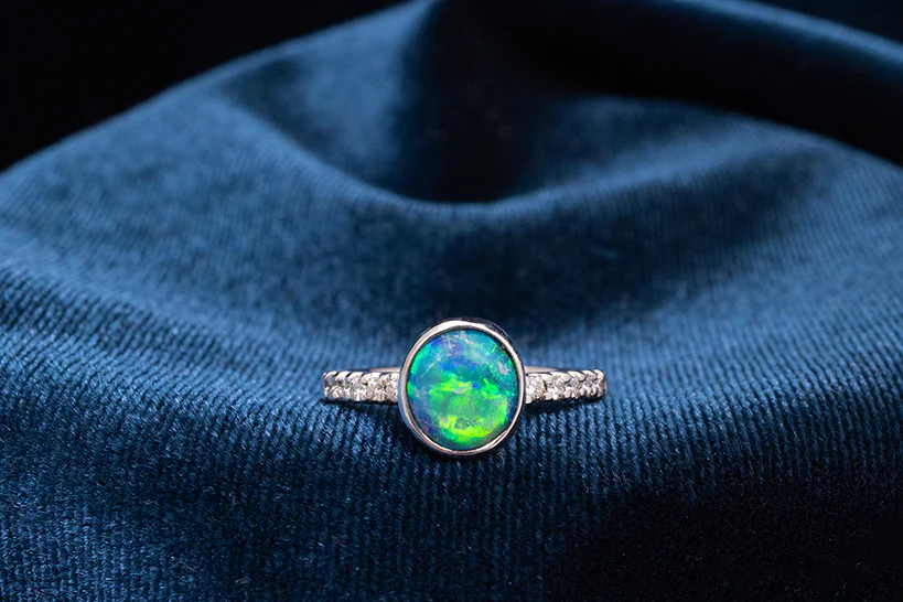 Tatiana Ring 18kt White Gold Diamond 1.33ct Black Opal